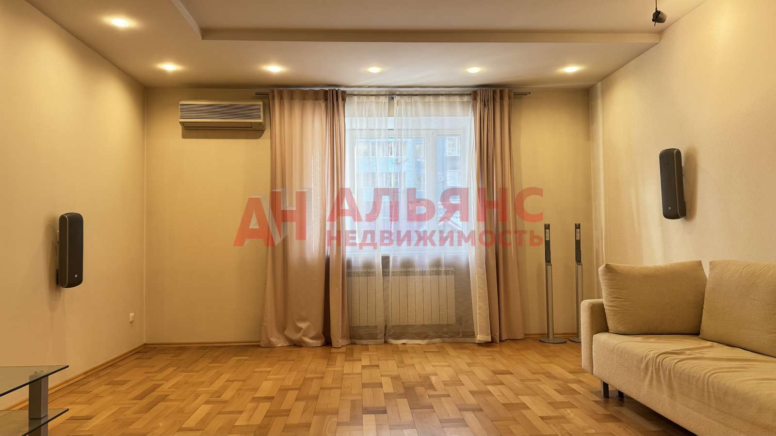 Продажа 3-комнатной квартиры, Самара, Садовая улица,  280