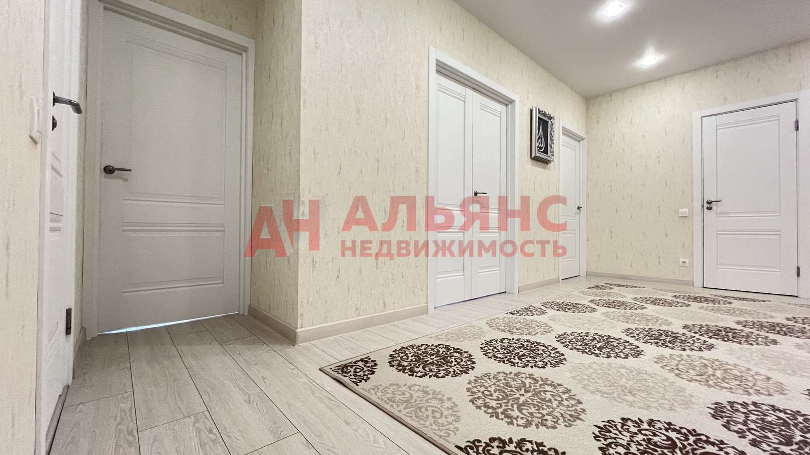 Продажа 3-комнатной квартиры, Самара, Петра Алабина улица,  2