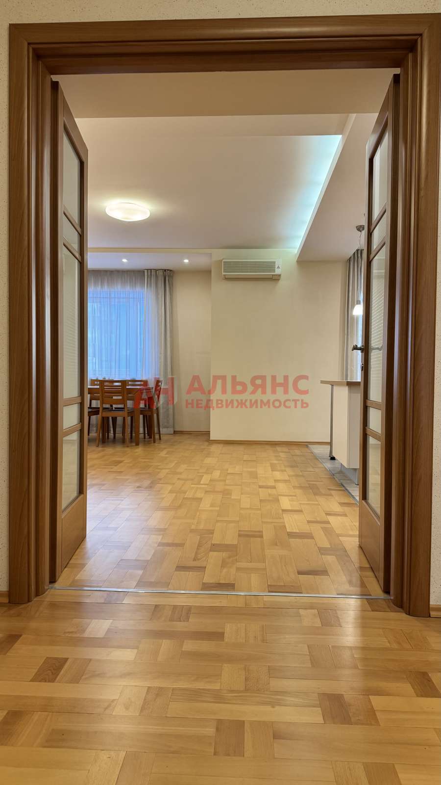 Продажа 3-комнатной квартиры, Самара, Садовая улица,  280