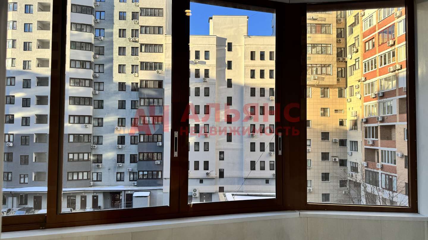 Продажа 3-комнатной квартиры, Самара, Садовая улица,  280