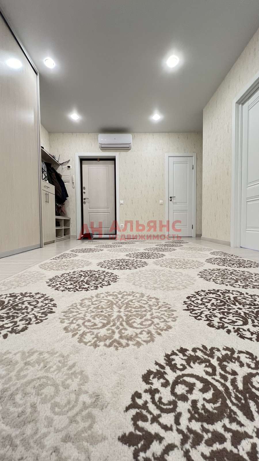 Продажа 3-комнатной квартиры, Самара, Петра Алабина улица,  2