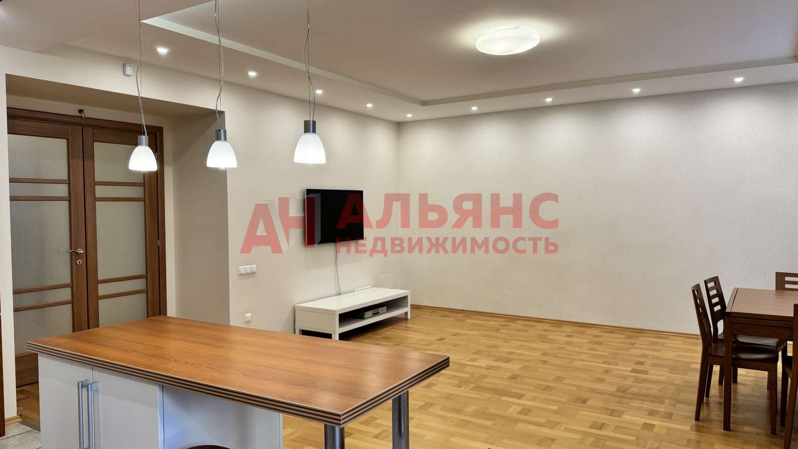 Продажа 3-комнатной квартиры, Самара, Садовая улица,  280