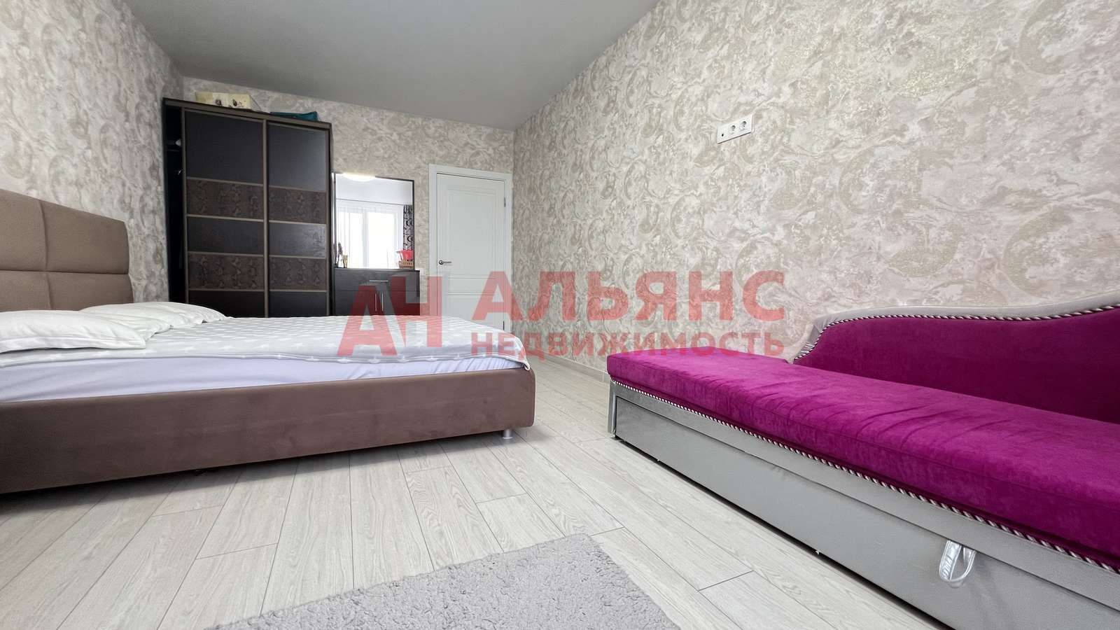 Продажа 3-комнатной квартиры, Самара, Петра Алабина улица,  2