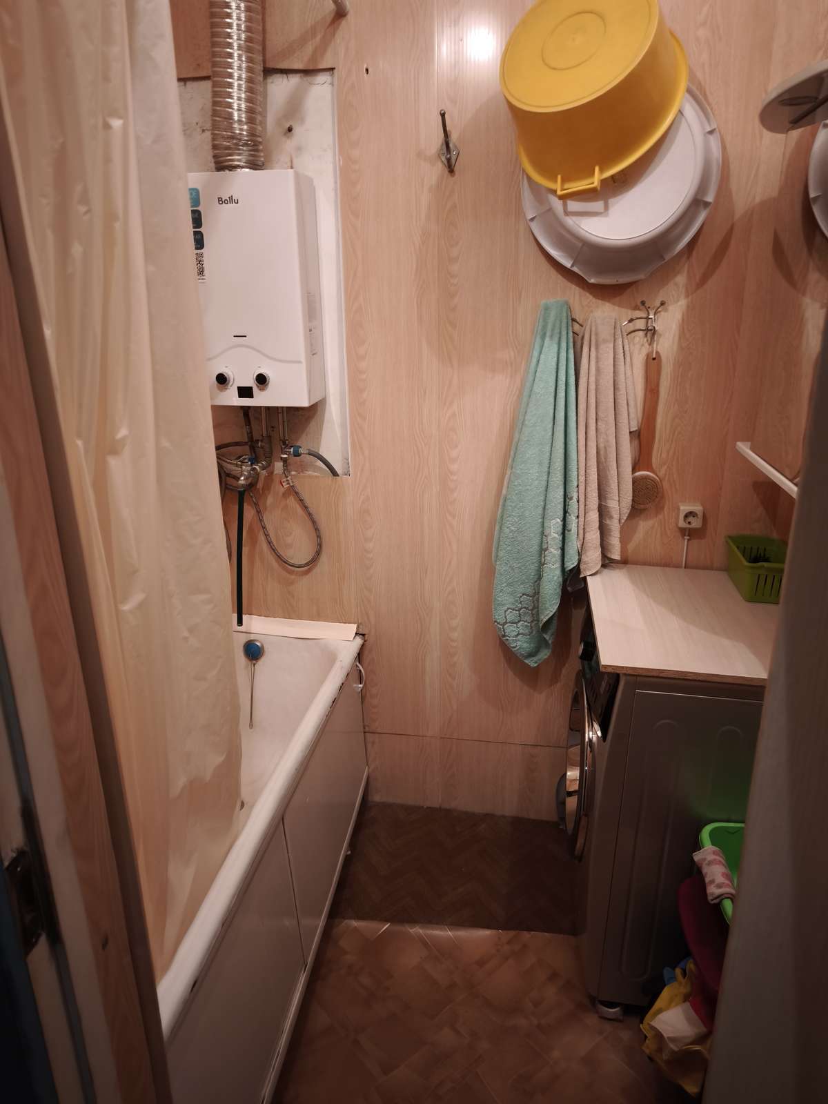 Продажа 3-комнатной квартиры, Самара, Строителей улица,  28