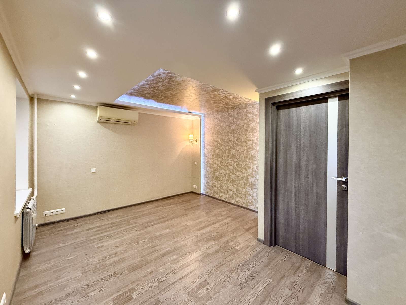 Продажа 2-комнатной квартиры, Тольятти, Лизы Чайкиной улица,  46