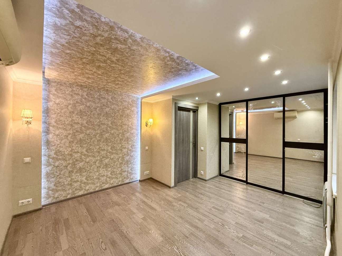 Продажа 2-комнатной квартиры, Тольятти, Лизы Чайкиной улица,  46