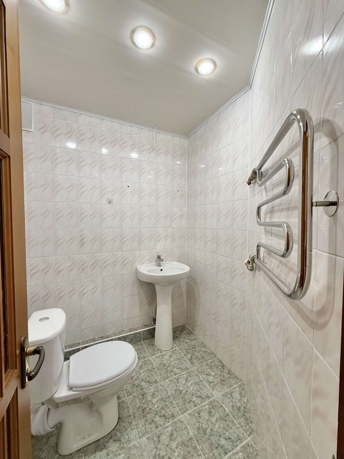 Продажа 4-комнатной квартиры, Тольятти, Лизы Чайкиной улица,  46