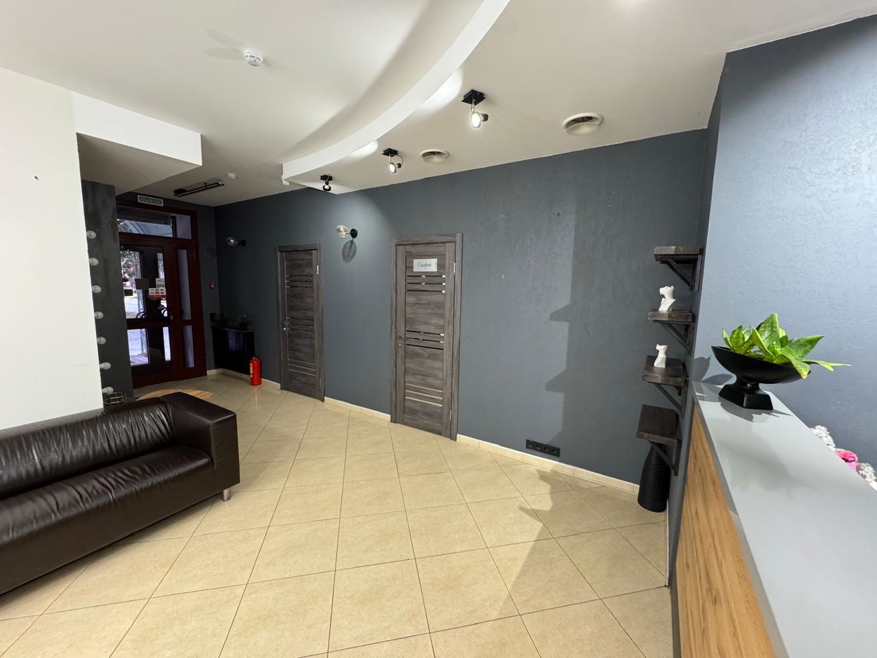 Аренда коммерческой недвижимости, 182м <sup>2</sup>, Тольятти, Маршала Жукова улица,  29а