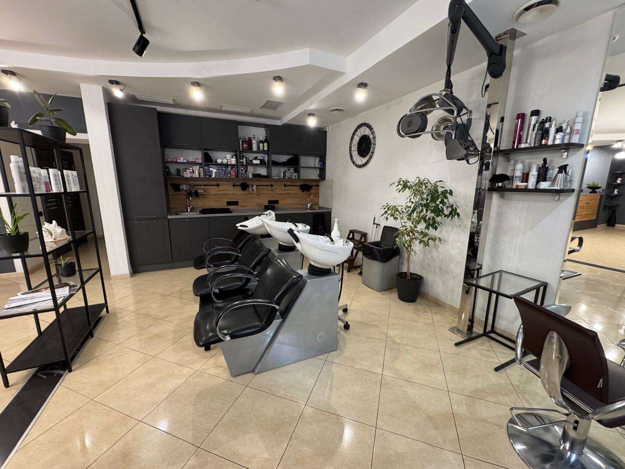 Аренда коммерческой недвижимости, 182м <sup>2</sup>, Тольятти, Маршала Жукова улица,  29а