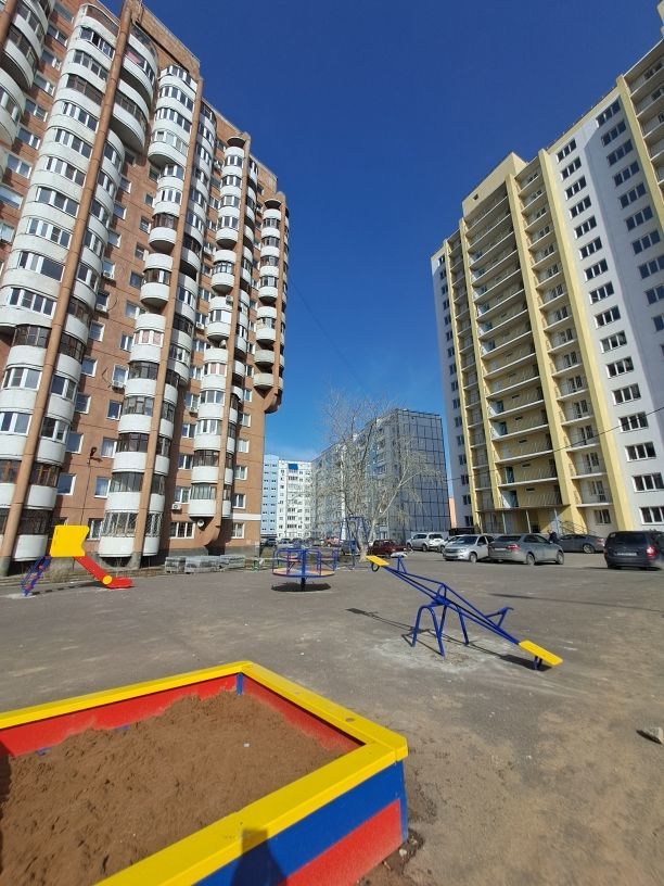 Продажа 2-комнатной квартиры, Тольятти, Гидротехническая улица,  24в