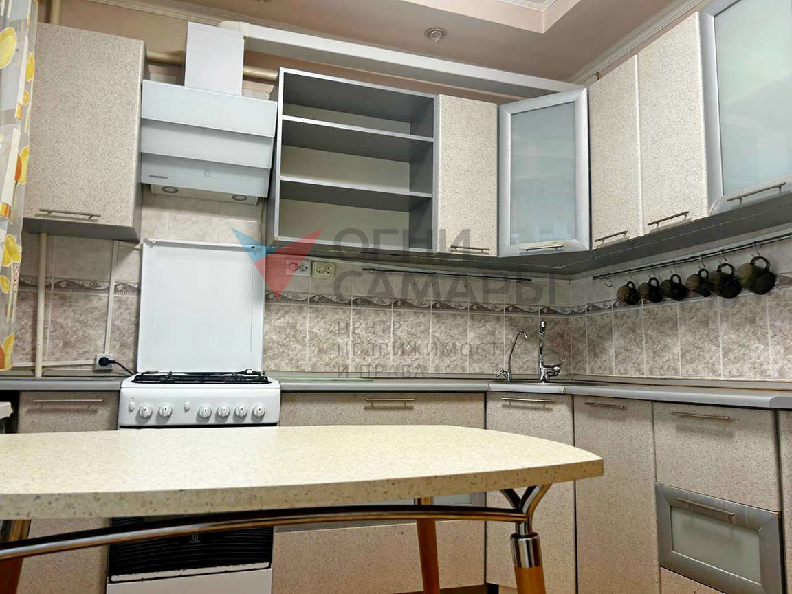 Продажа 3-комнатной квартиры, Самара, Демократическая улица,  12/120