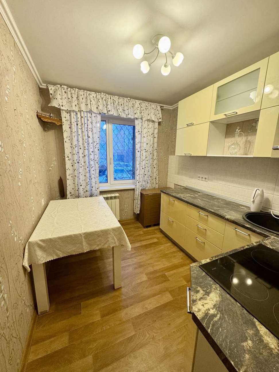 Продажа 3-комнатной квартиры, Тольятти, 40 лет Победы улица,  6