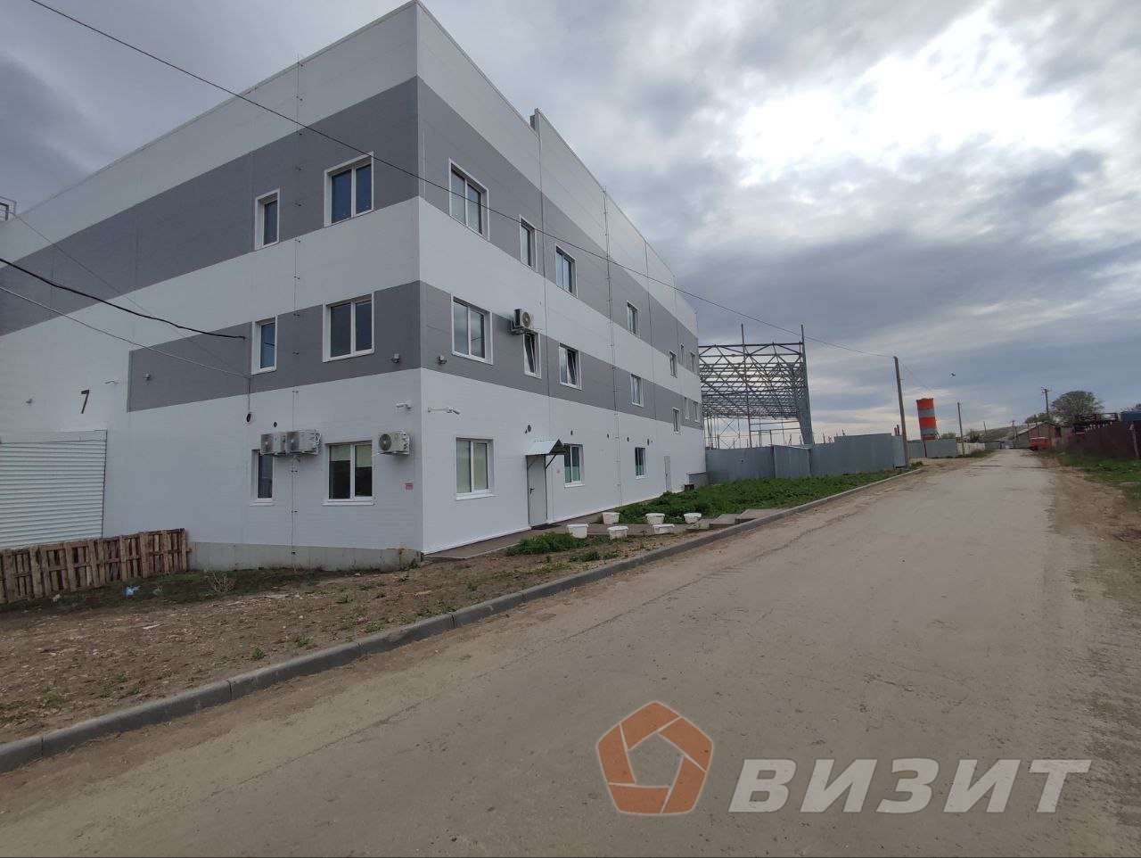 Аренда коммерческой недвижимости, 1500м <sup>2</sup>, Лопатино, улица Мира,  16/8