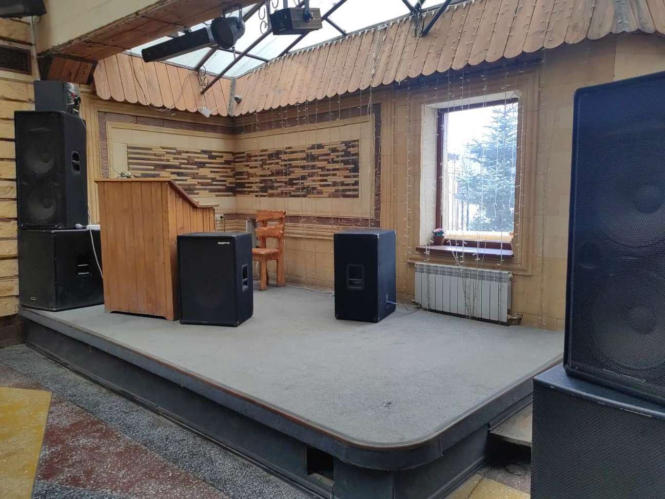 Аренда коммерческой недвижимости, 1300м <sup>2</sup>, Подстепновка, Южное шоссе,  8км