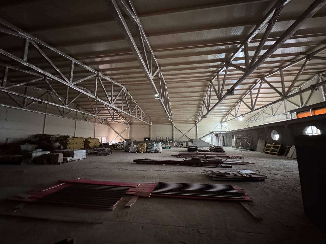 Аренда коммерческой недвижимости, 1260м <sup>2</sup>, Самара, Дыбенко улица,  104