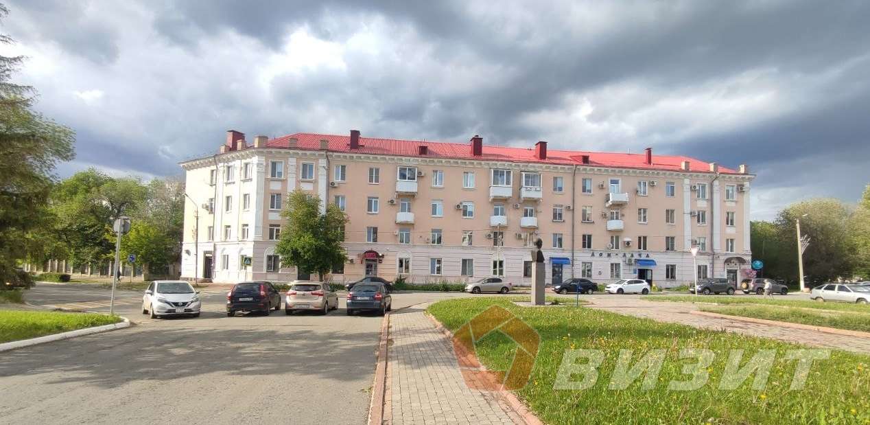 Продажа коммерческой недвижимости, 90м <sup>2</sup>, Новокуйбышевск, Коммунистическая улица,  38