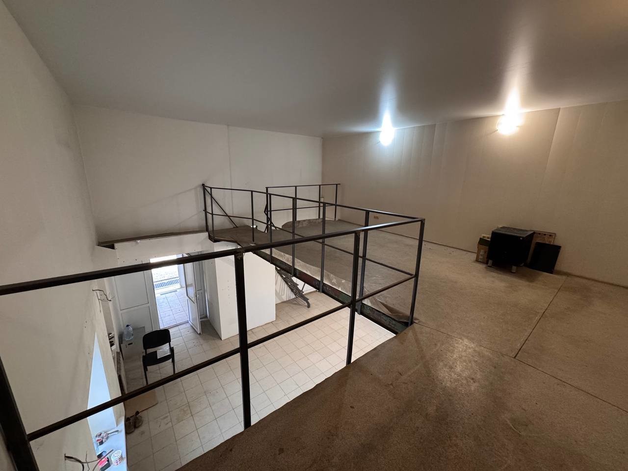 Аренда коммерческой недвижимости, 90м <sup>2</sup>, Самара, Новоурицкая улица,  12к5