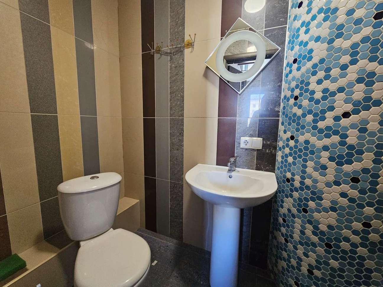 Продажа коммерческой недвижимости, 215м <sup>2</sup>, Самара, Ленина проспект,  2А