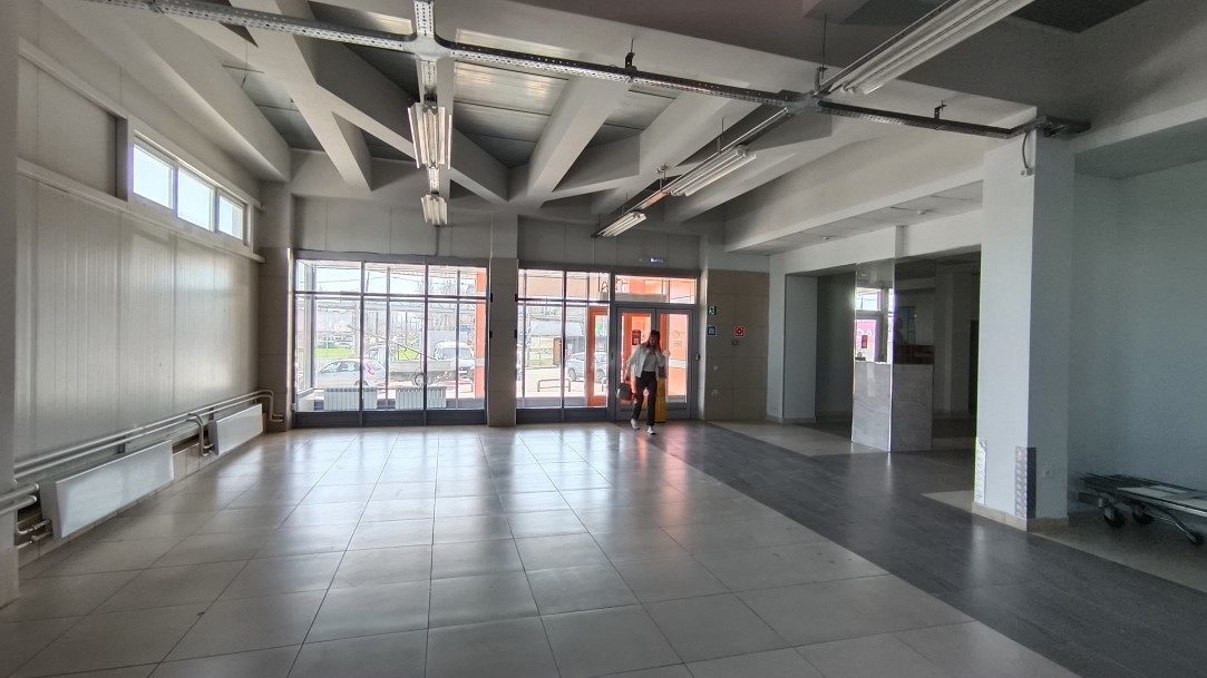 Аренда коммерческой недвижимости, 1515м <sup>2</sup>, Тольятти, Громовой улица,  33