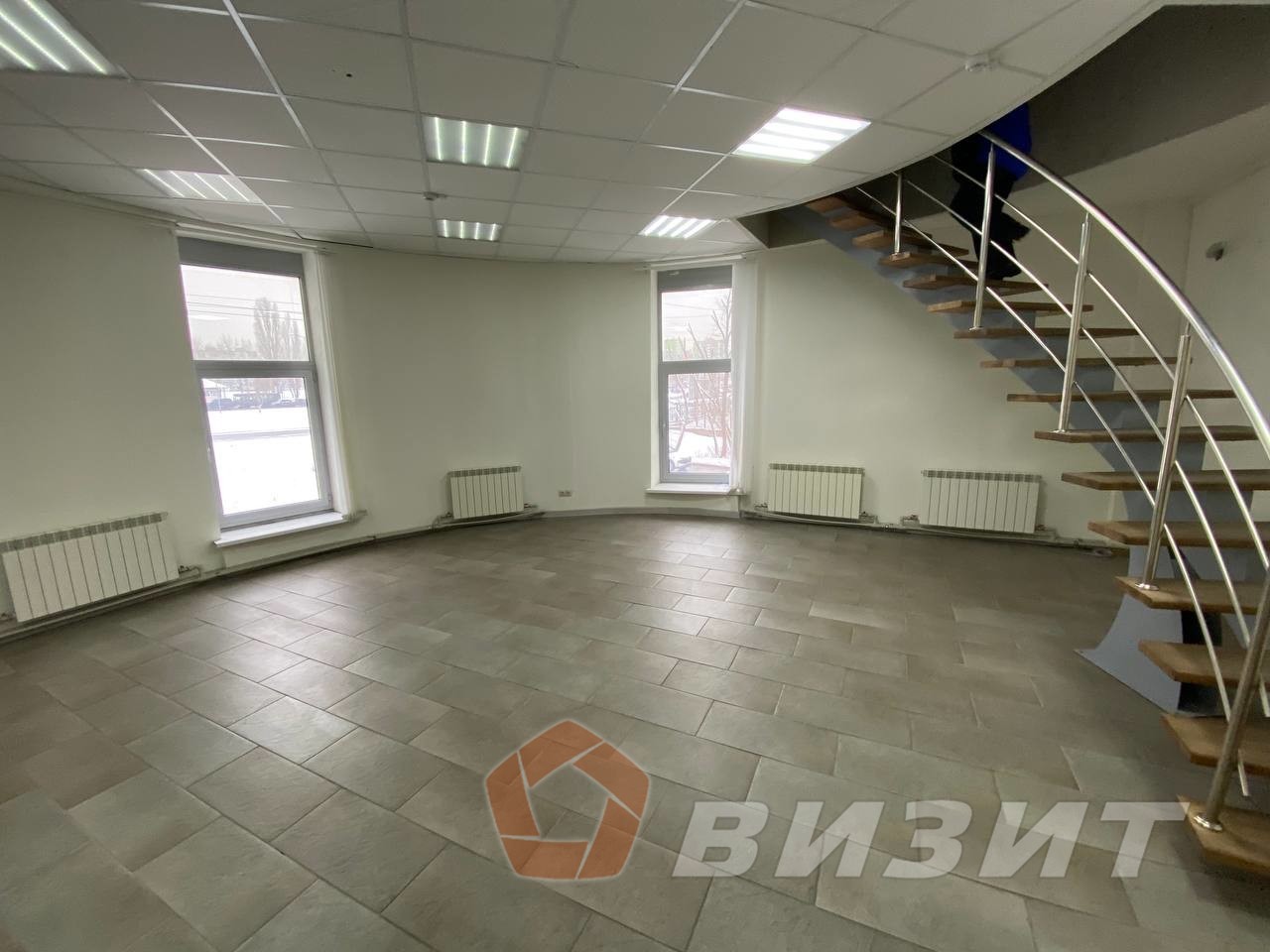 Аренда коммерческой недвижимости, 1000м <sup>2</sup>, Самара, Демократическая улица,  2б