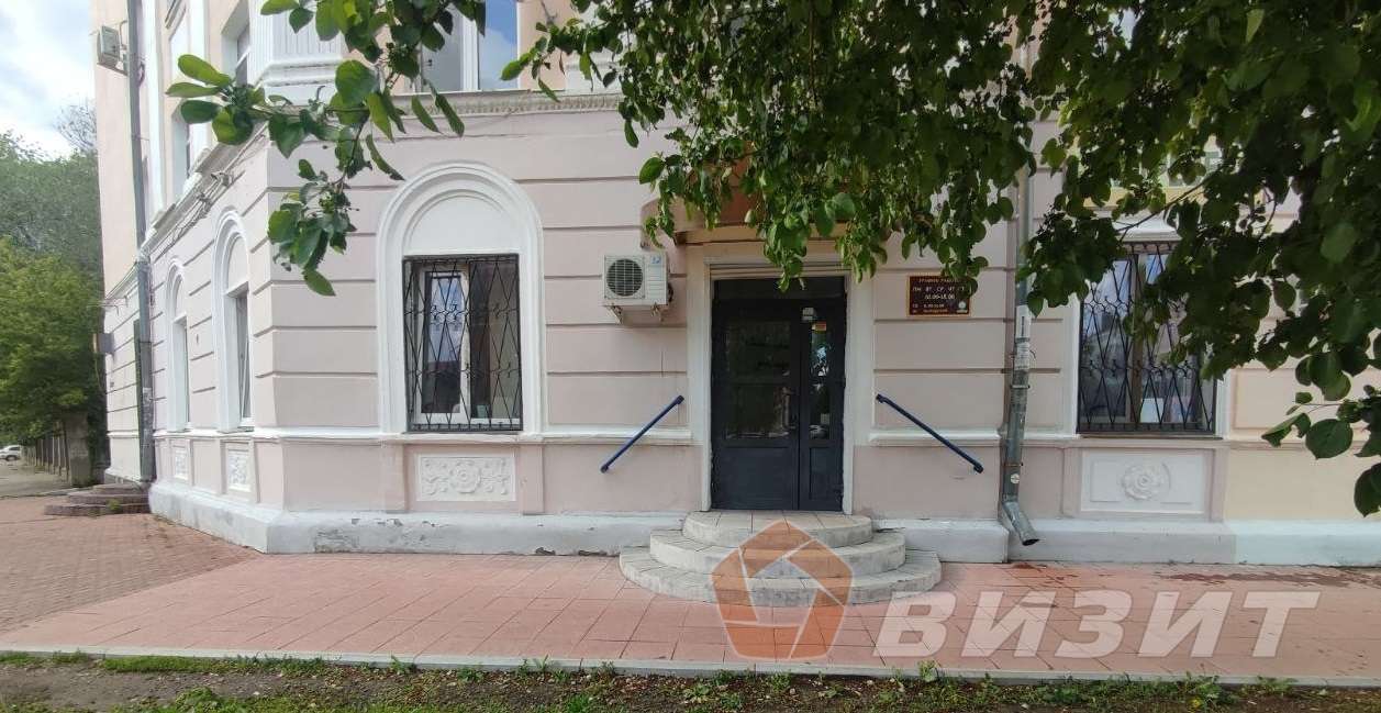 Продажа коммерческой недвижимости, 100м <sup>2</sup>, Новокуйбышевск, Коммунистическая улица,  38