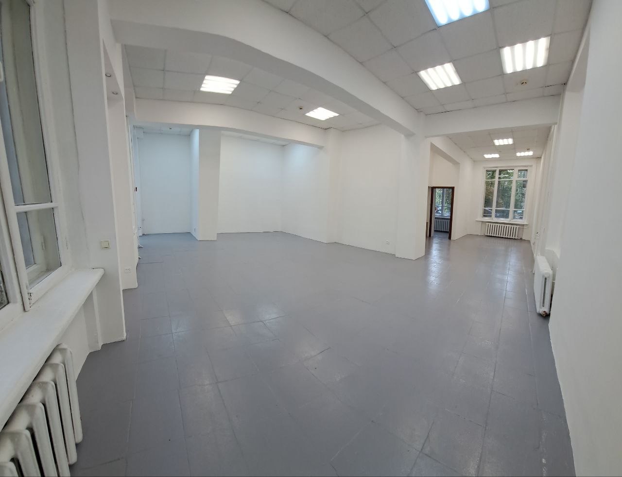 Продажа коммерческой недвижимости, 65м <sup>2</sup>, Самара, Революционная улица,  137