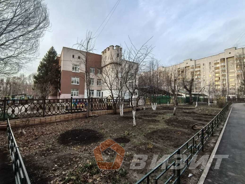 Продажа коммерческой недвижимости, 325м <sup>2</sup>, Самара, Свободы улица,  200