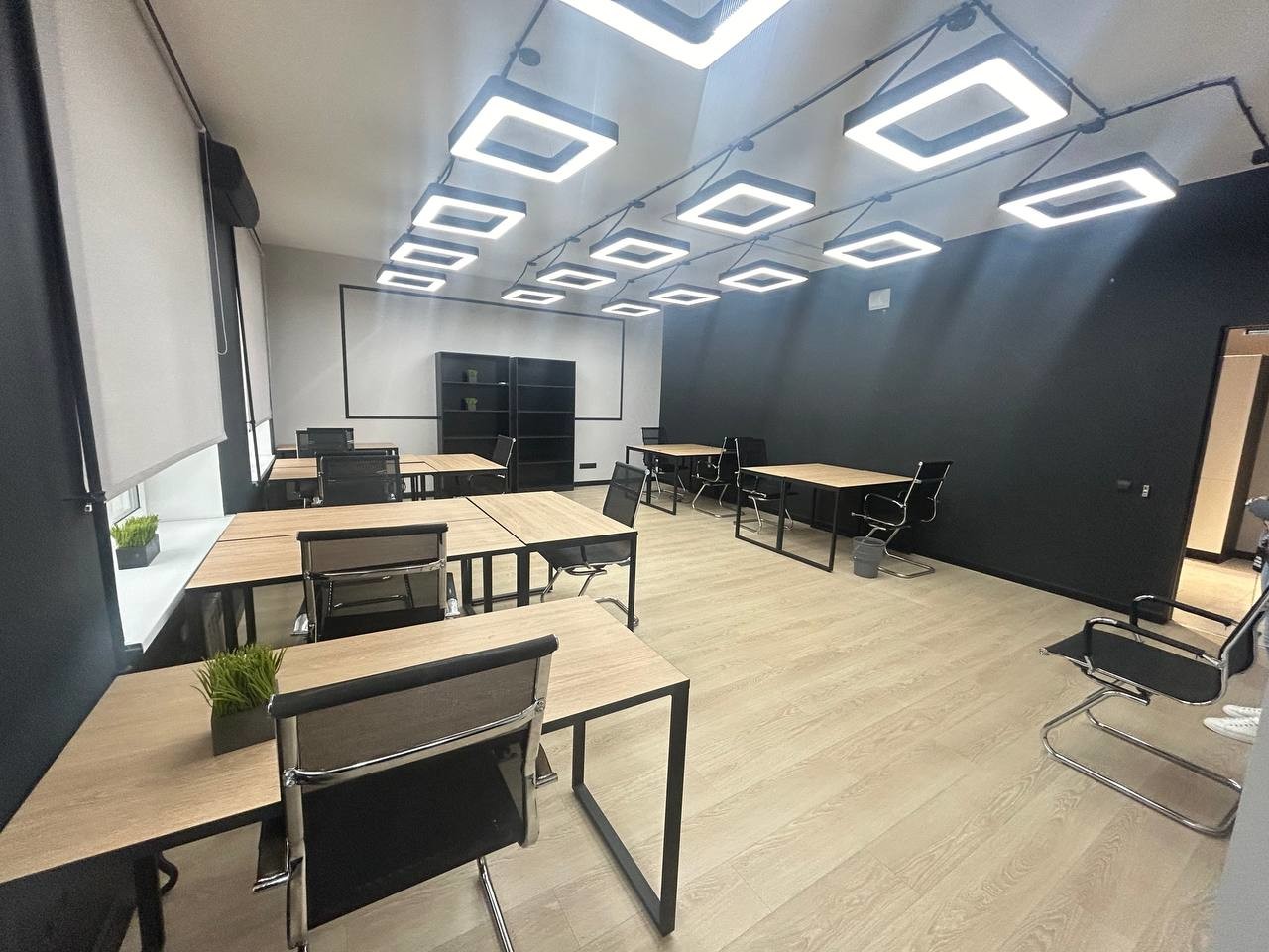 Аренда коммерческой недвижимости, 85м <sup>2</sup>, Самара, Антонова-Овсеенко улица,  44а