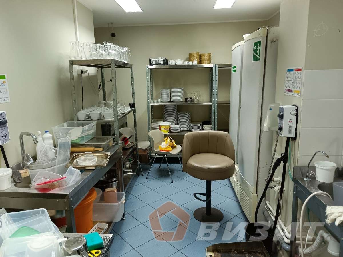 Аренда коммерческой недвижимости, 400м <sup>2</sup>, Самара, Ново-Вокзальная улица,  61в