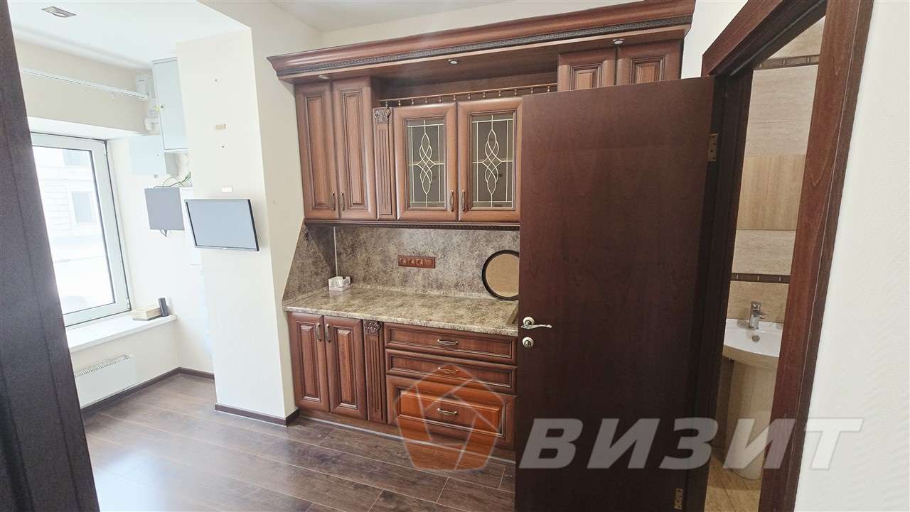 Аренда коммерческой недвижимости, 180м <sup>2</sup>, Самара, Молодогвардейская улица,  176