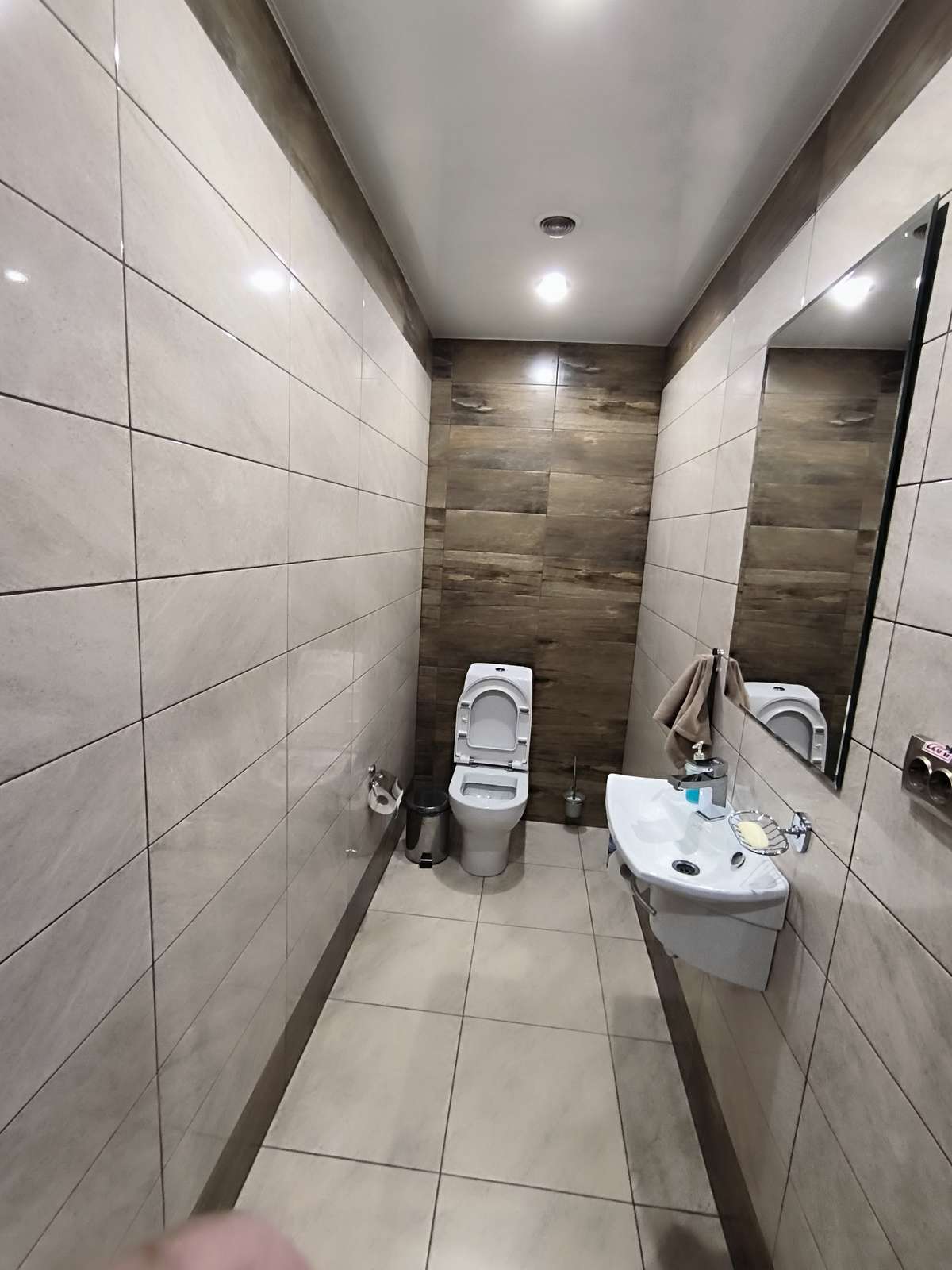 Продажа коммерческой недвижимости, 131м <sup>2</sup>, Самара, Санфировой улица,  112б