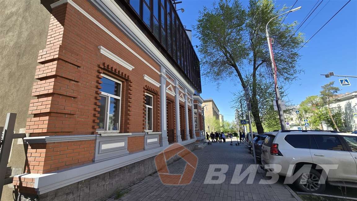 Продажа коммерческой недвижимости, 818м <sup>2</sup>, Самара, Молодогвардейская улица,  143