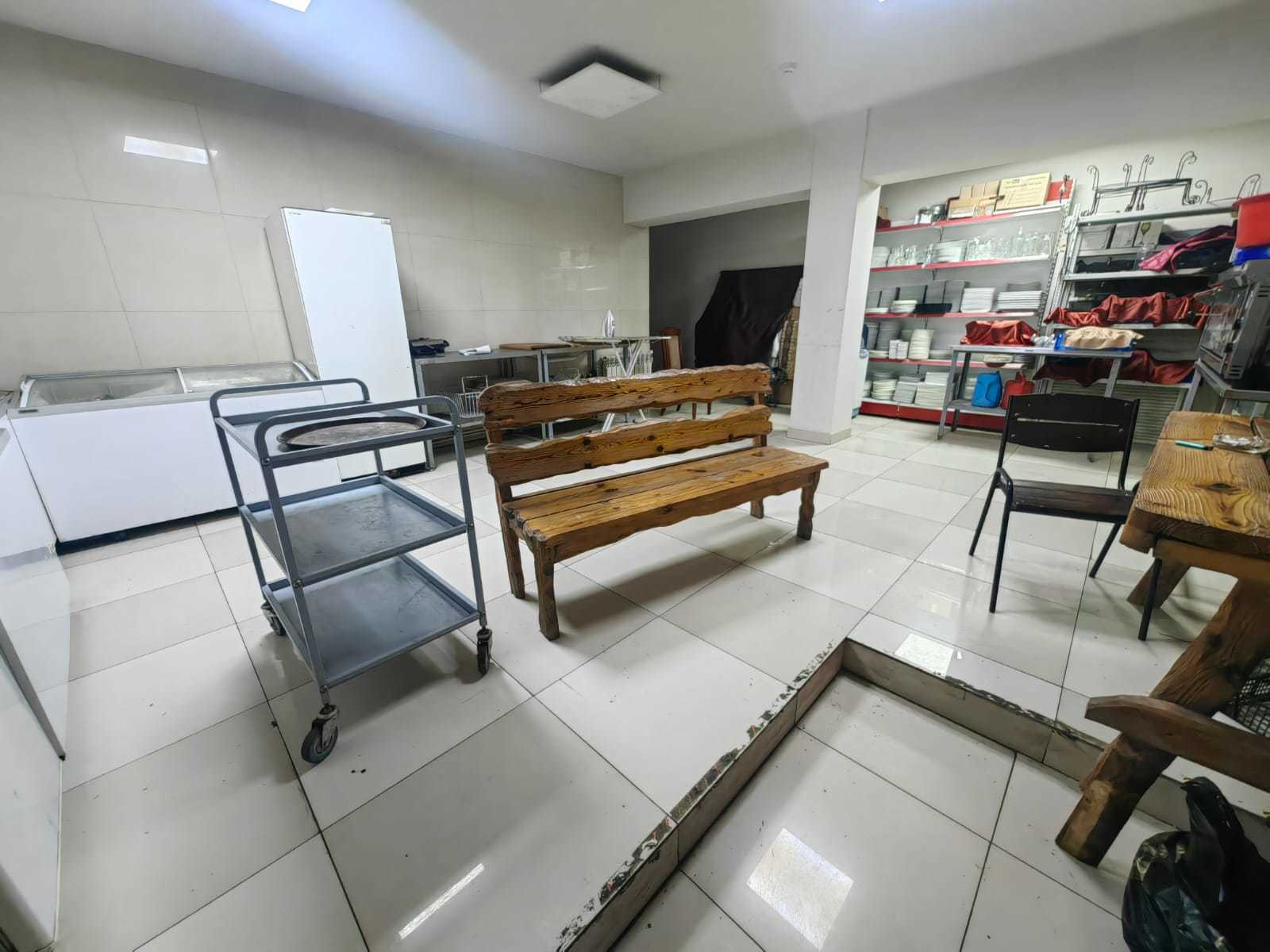 Аренда коммерческой недвижимости, 1300м <sup>2</sup>, Подстепновка, Южное шоссе,  8км