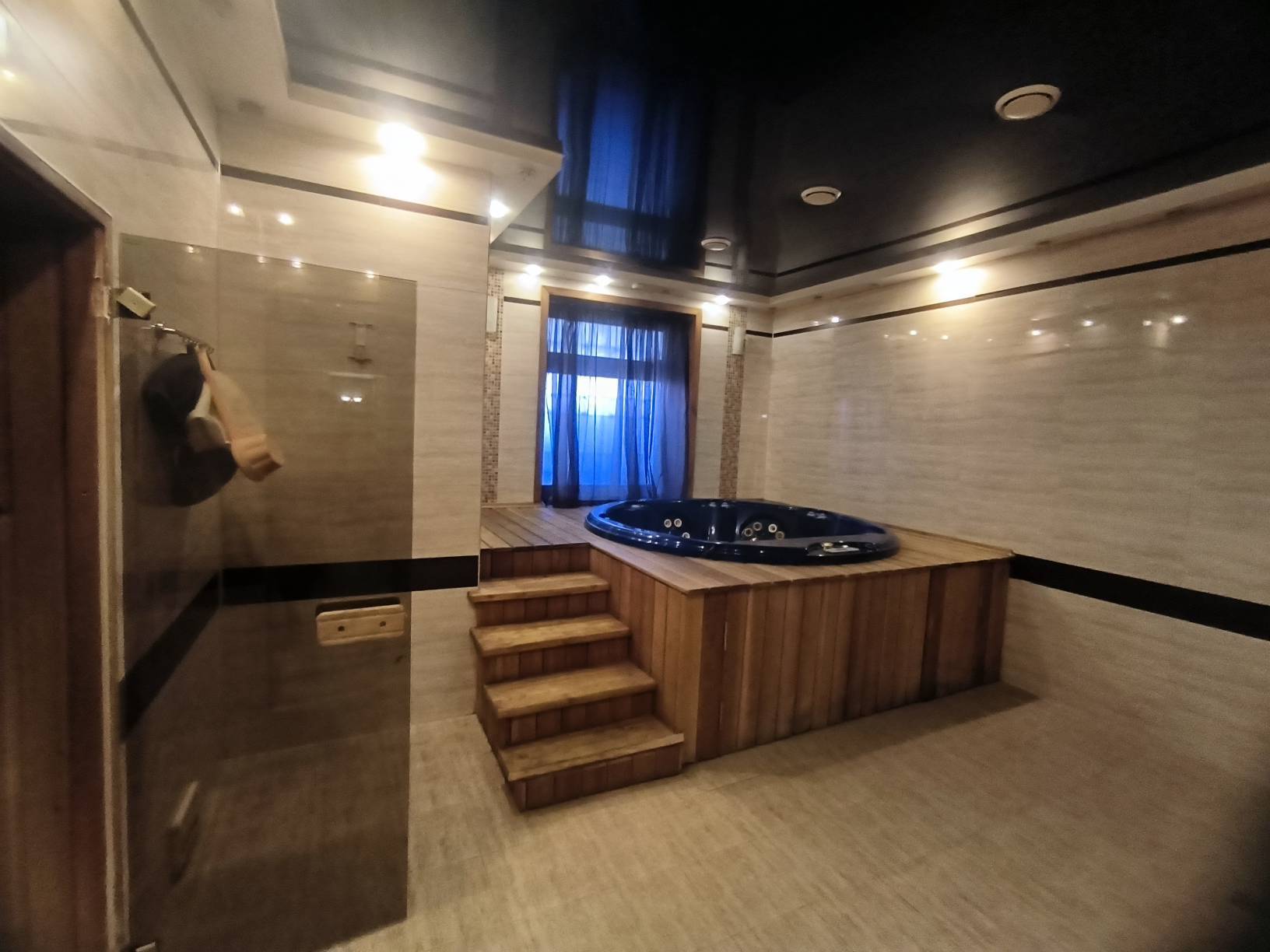 Продажа коммерческой недвижимости, 354м <sup>2</sup>, Самара, Революционная улица,  130