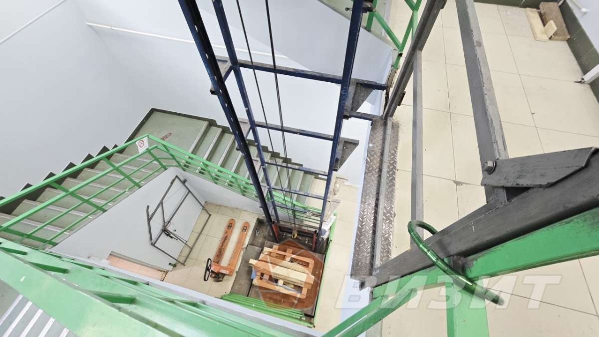 Аренда коммерческой недвижимости, 28м <sup>2</sup>, Самара, Революционная улица,  64Б