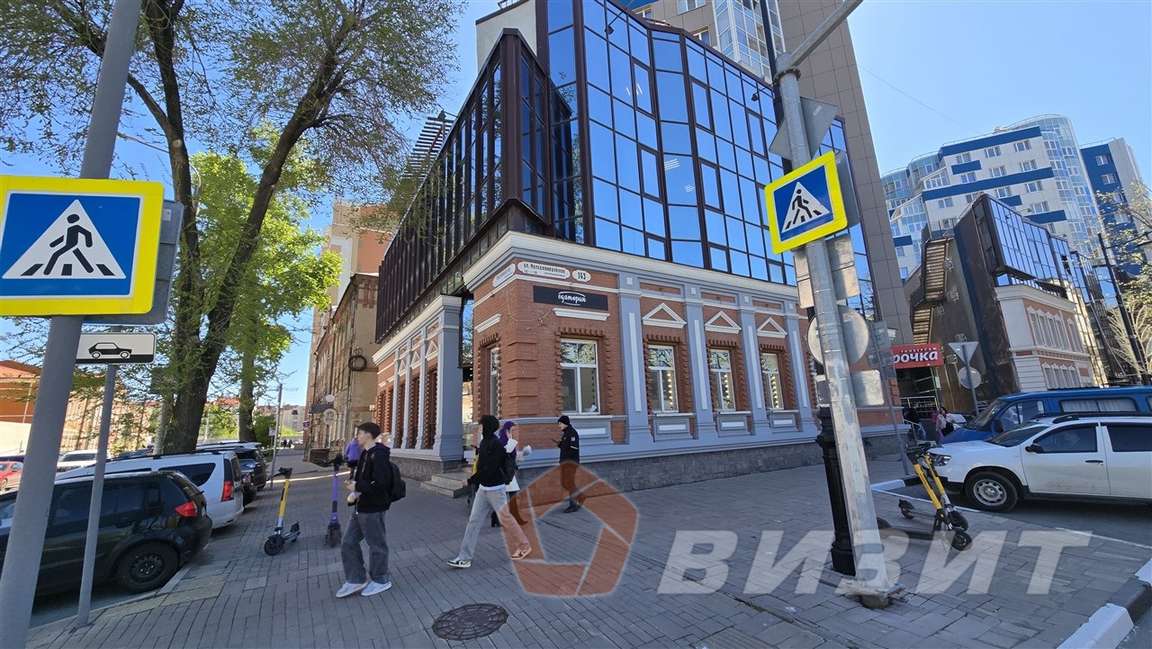 Продажа коммерческой недвижимости, 818м <sup>2</sup>, Самара, Молодогвардейская улица,  143