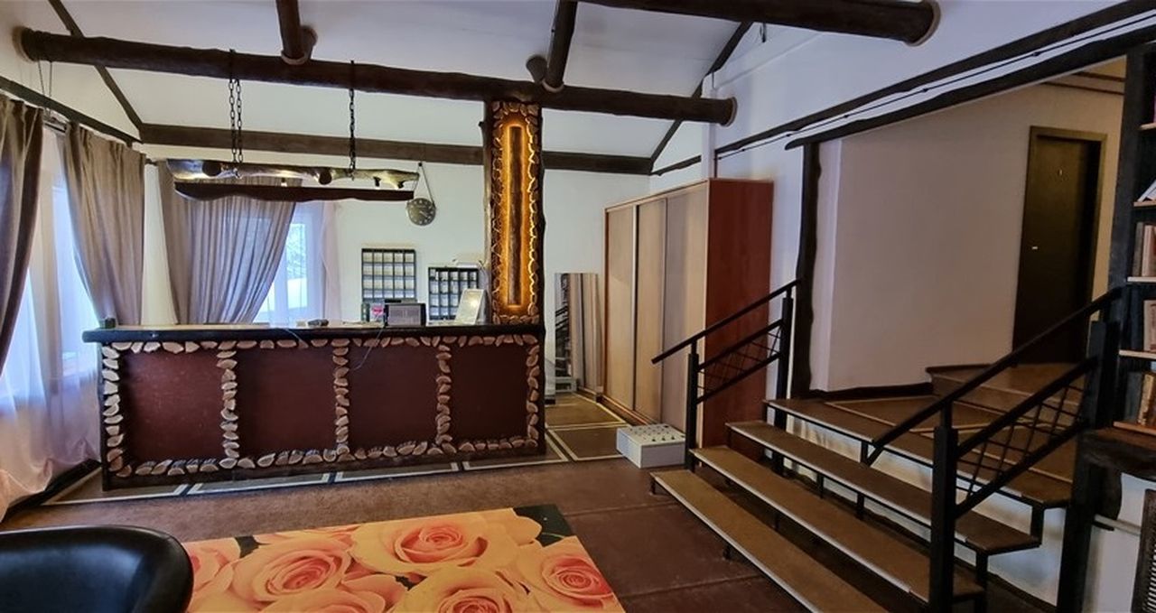 Продажа коммерческой недвижимости, 1700м <sup>2</sup>, Жигули, Советская улица,  116