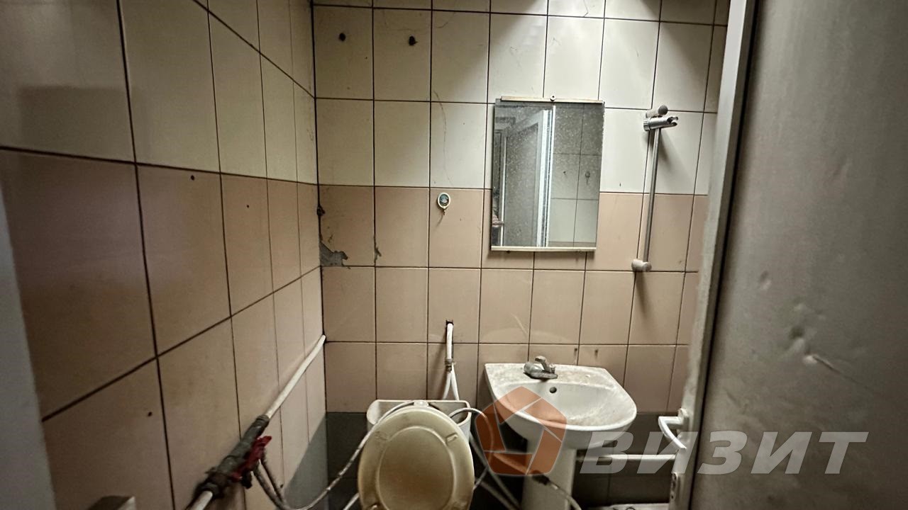 Продажа коммерческой недвижимости, 139м <sup>2</sup>, Лопатино, Школьная улица,  4