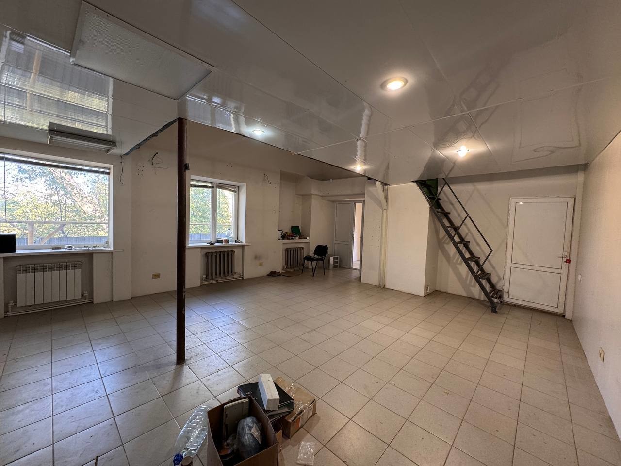 Аренда коммерческой недвижимости, 90м <sup>2</sup>, Самара, Новоурицкая улица,  12к5