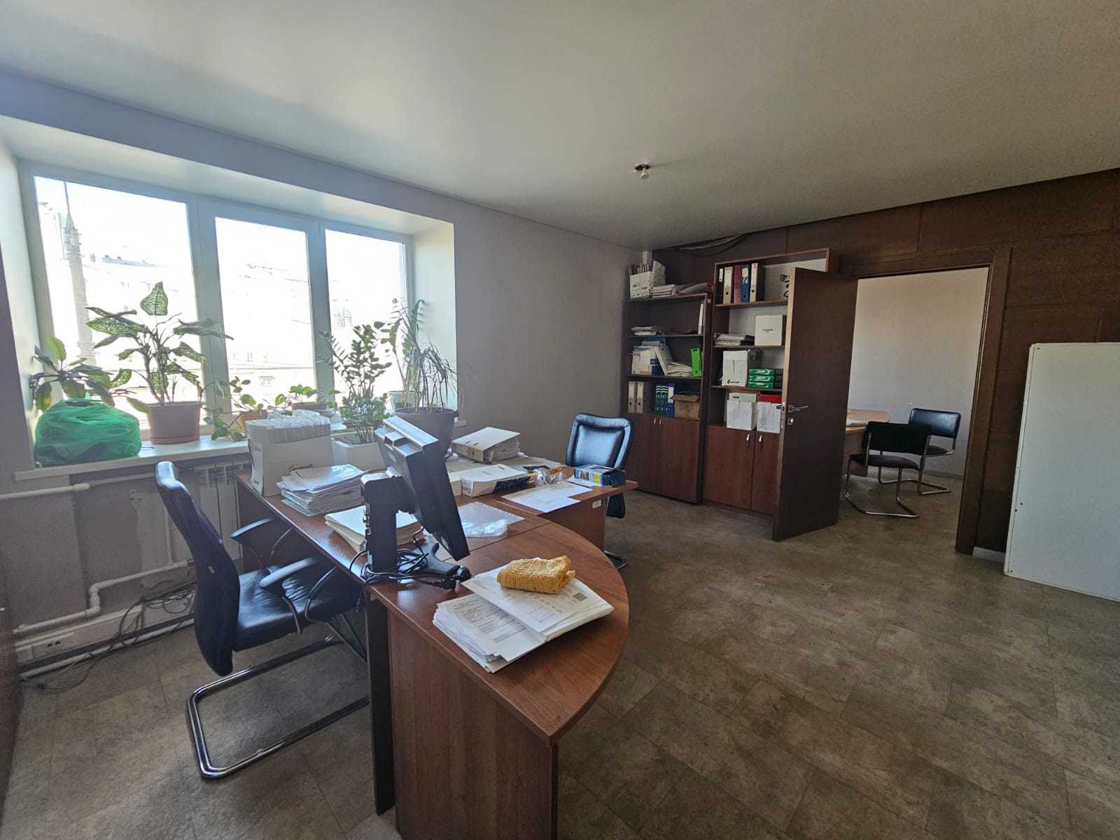 Продажа коммерческой недвижимости, 215м <sup>2</sup>, Самара, Ленина проспект,  2А