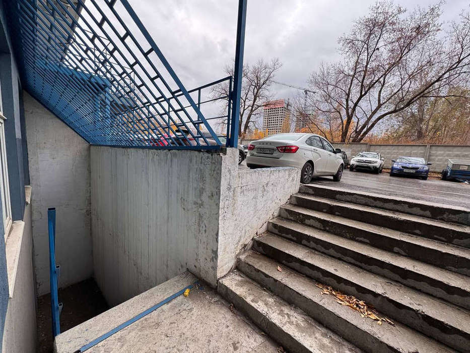 Продажа коммерческой недвижимости, 378м <sup>2</sup>, Самара, Ново-Садовая улица,  106М