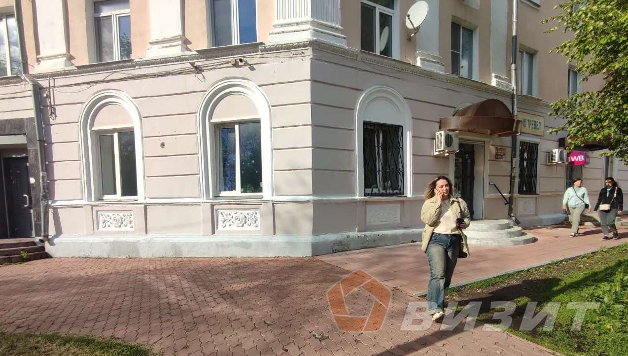 Продажа коммерческой недвижимости, 100м <sup>2</sup>, Новокуйбышевск, Коммунистическая улица,  38