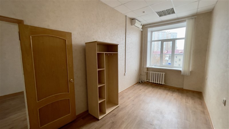 Продажа коммерческой недвижимости, 485м <sup>2</sup>, Самара, Чернореченская улица,  21