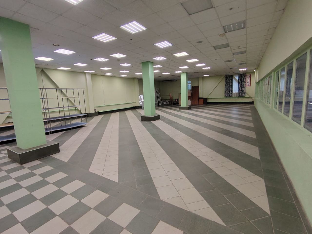 Аренда коммерческой недвижимости, 160м <sup>2</sup>, Новокуйбышевск, Дзержинского улица,  6