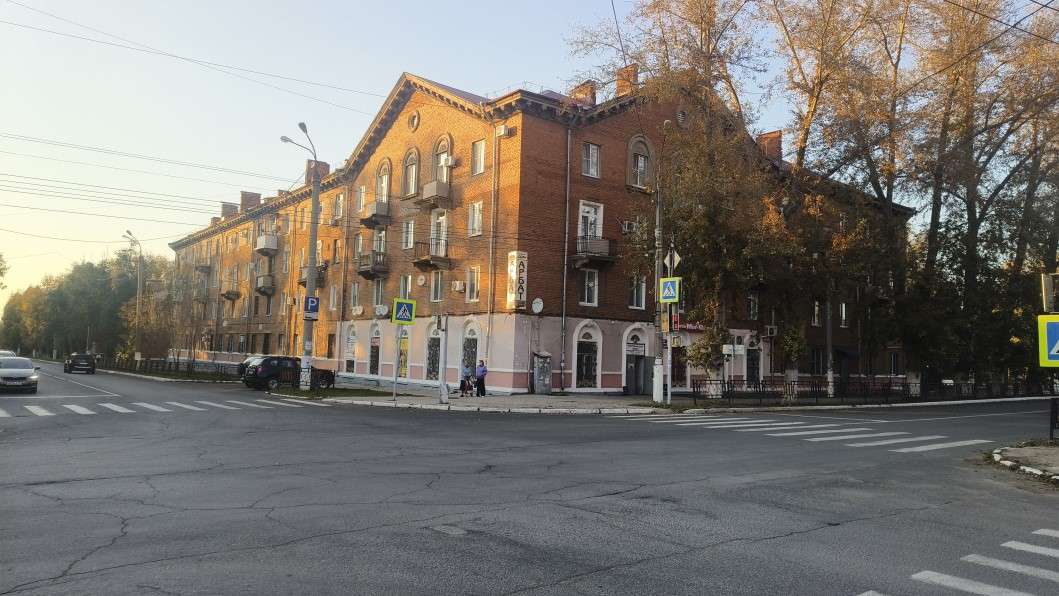 Аренда коммерческой недвижимости, 501м <sup>2</sup>, Чапаевск, Пионерская улица,  2а