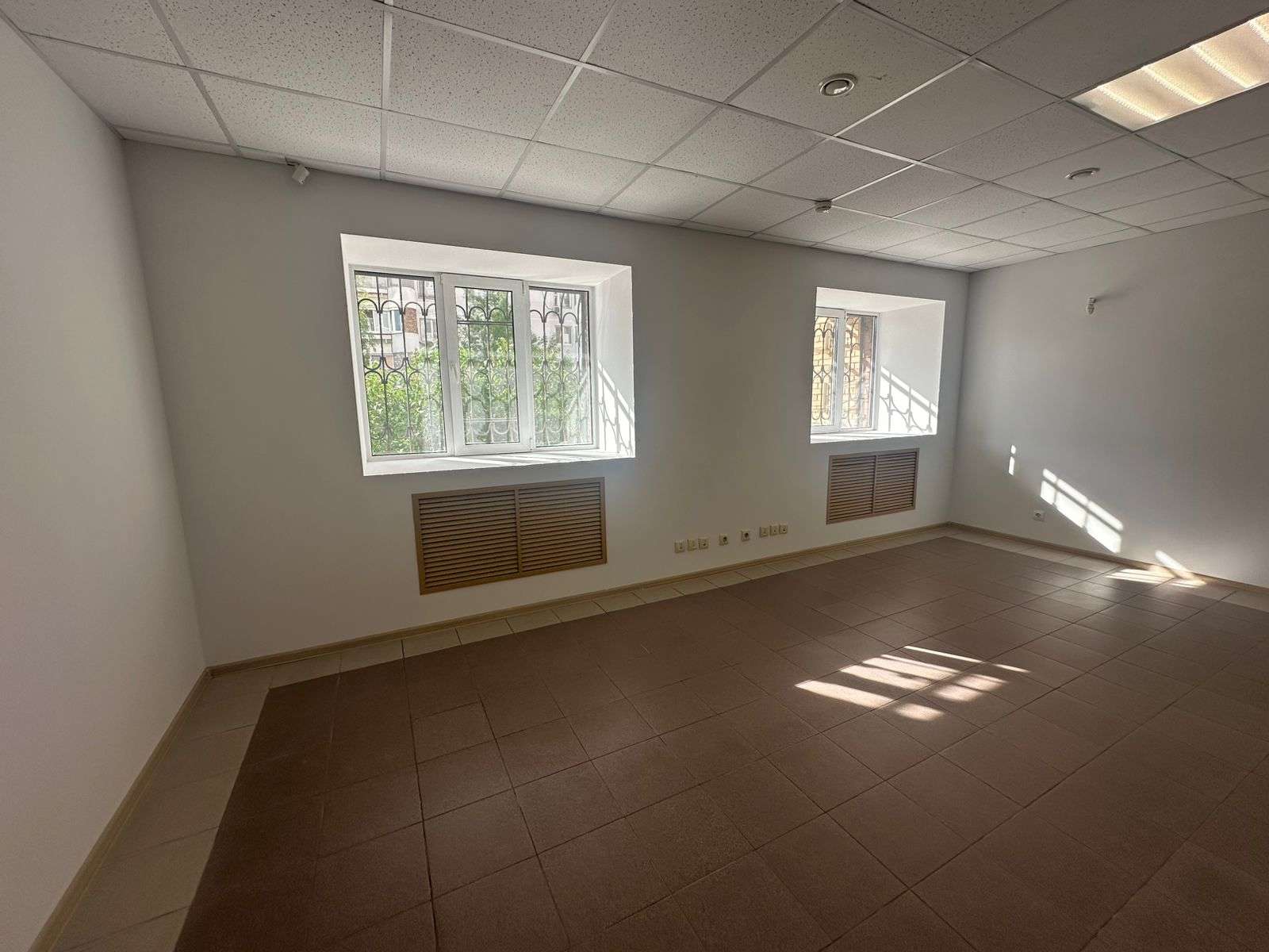 Продажа коммерческой недвижимости, 98м <sup>2</sup>, Самара, Шверника улица,  15