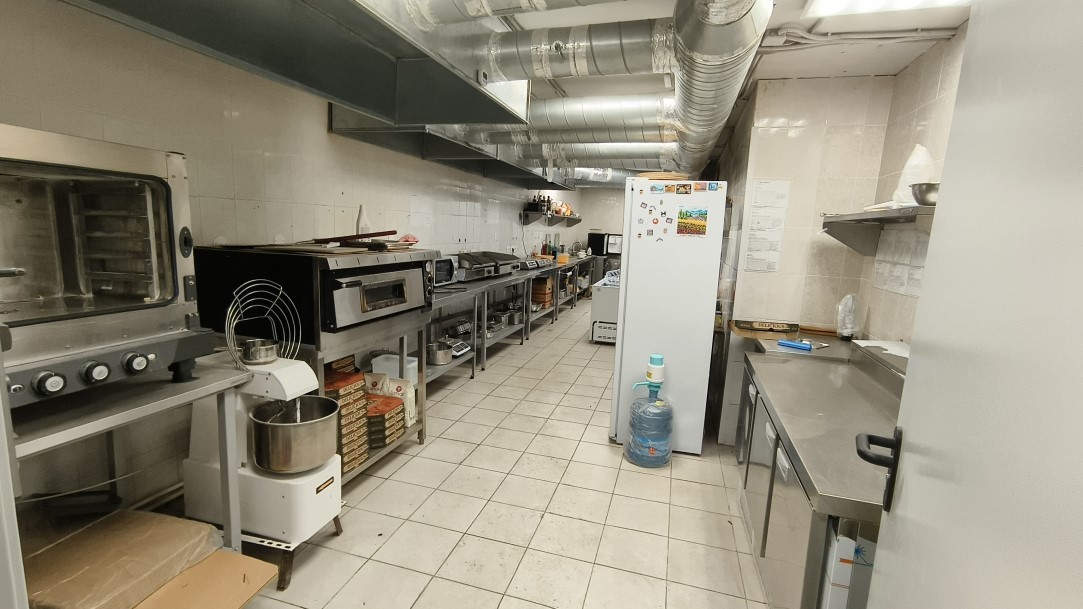 Продажа коммерческой недвижимости, 292м <sup>2</sup>, Новокуйбышевск, Победы проспект,  10