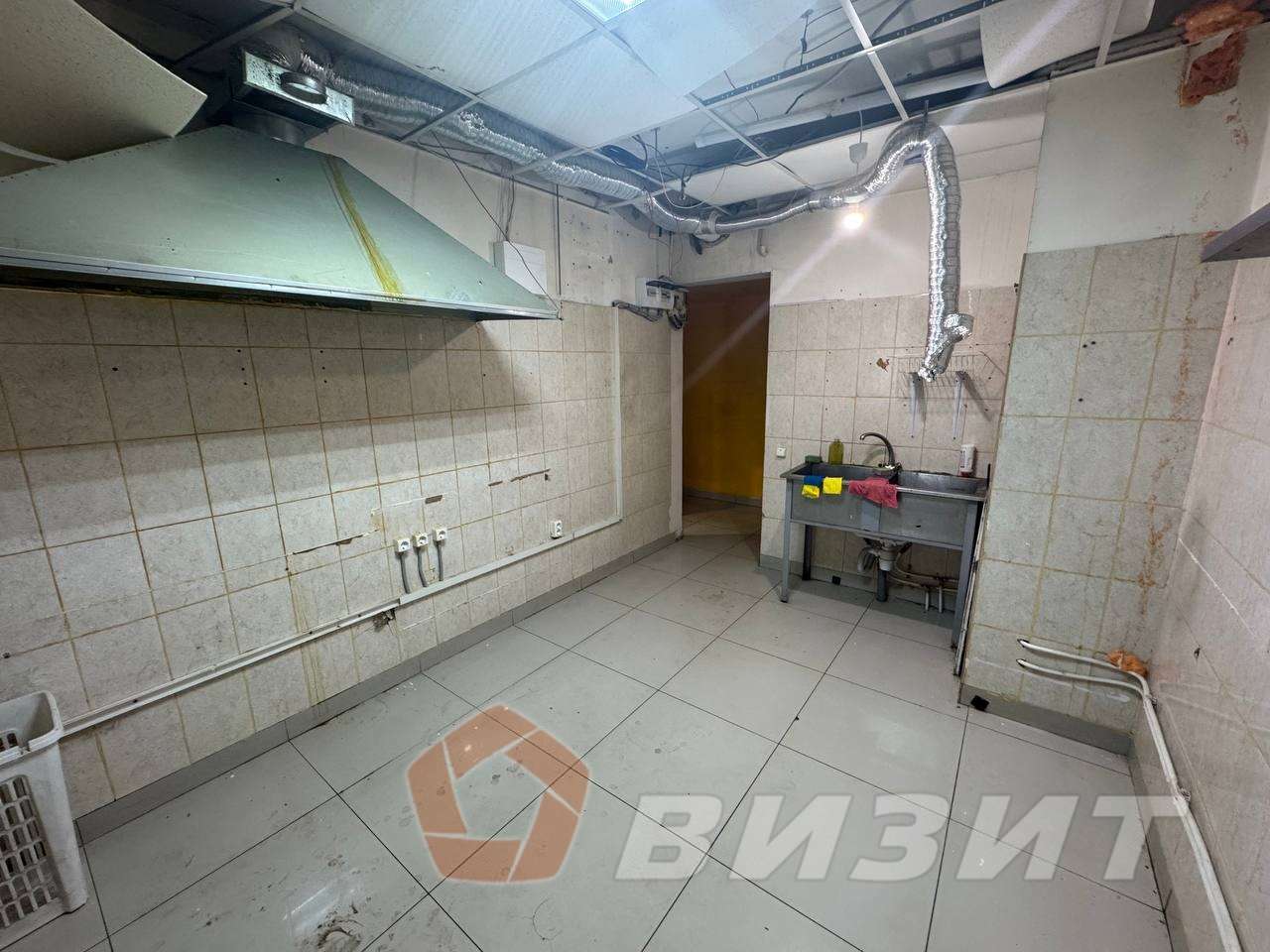 Продажа коммерческой недвижимости, 70м <sup>2</sup>, Самара, Пензенская улица,  63