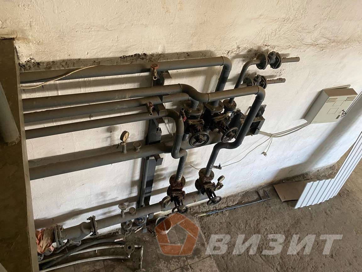 Продажа коммерческой недвижимости, 700м <sup>2</sup>, Новокуйбышевск, Промышленная 2-я улица,  7