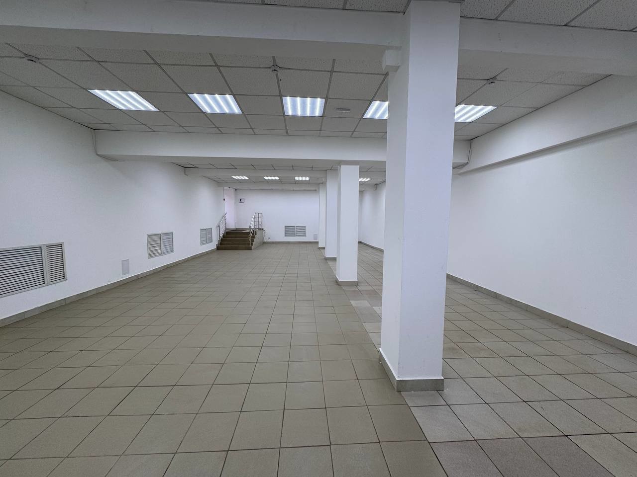 Аренда коммерческой недвижимости, 217м <sup>2</sup>, Самара, Физкультурная улица,  76